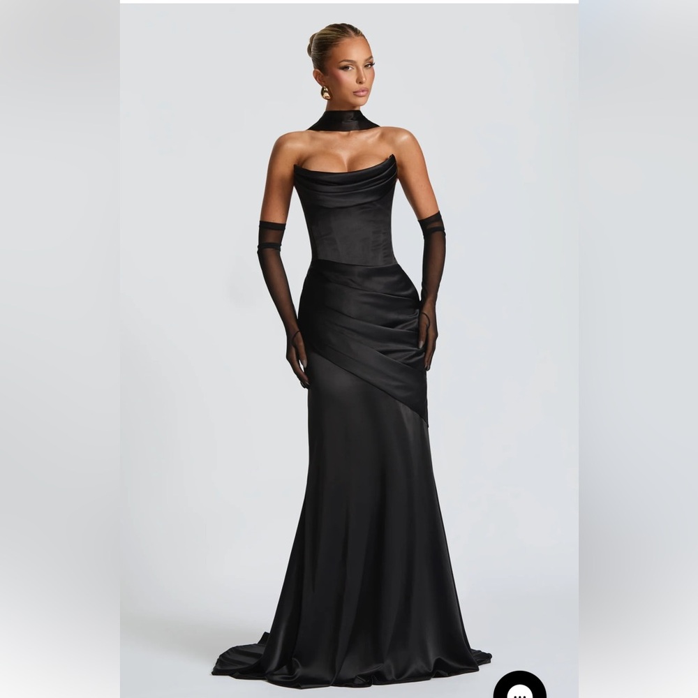 Kensington Maxi Dress in Black
